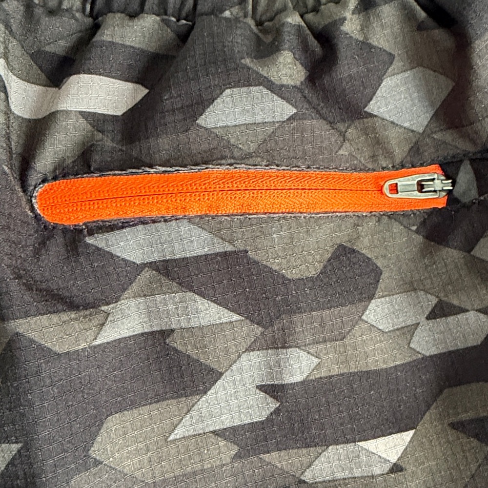 Eddie Bauer Black and Orange Mesh Shorts size 10 - Picture 7 of 7